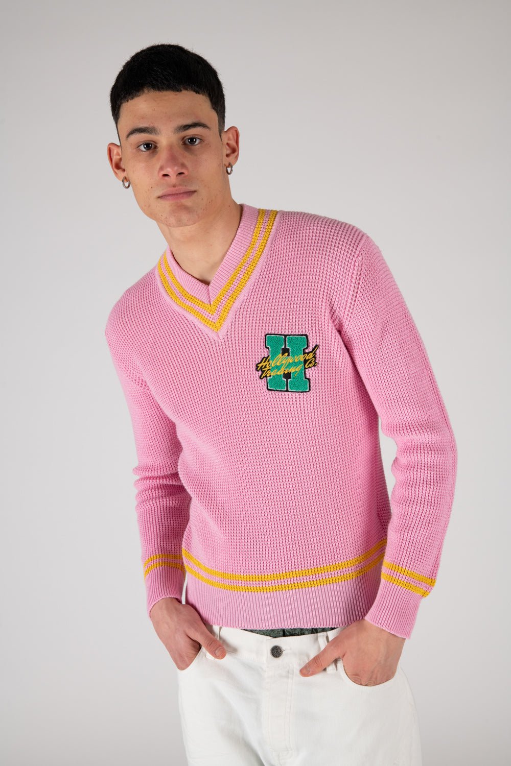 VISITOR Pink sweater with front logo patch. Composition: 100% Cotton HTC LOS ANGELES