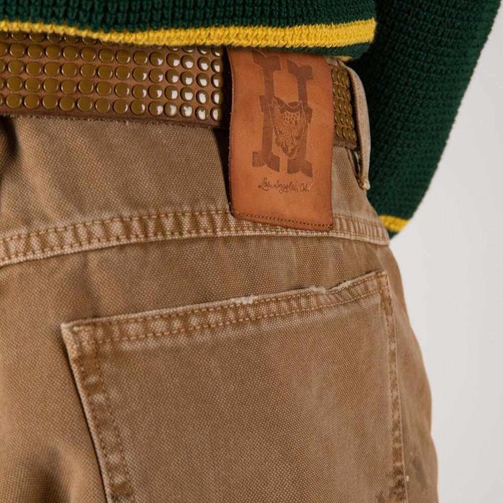 Hollywood Trading Company WORKB**** WORKB**** Cargo jeans with front button and zip closure. Back leather logo patch. Stonewashed coloring may vary. Five pockets. Hem: 21 cm. Composition: 100% Cotton Hollywood Trading Company Hollywood Trading Company